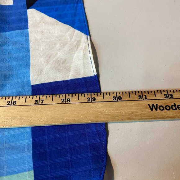 Rose & Olive Women 2X Geometric Print Blouse Retro Top Blue Flowy Button Up Boxy - Picture 8 of 9